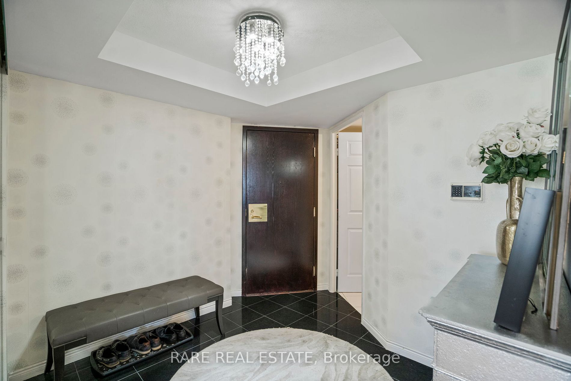 3233 Eglinton Ave E, #1409A
