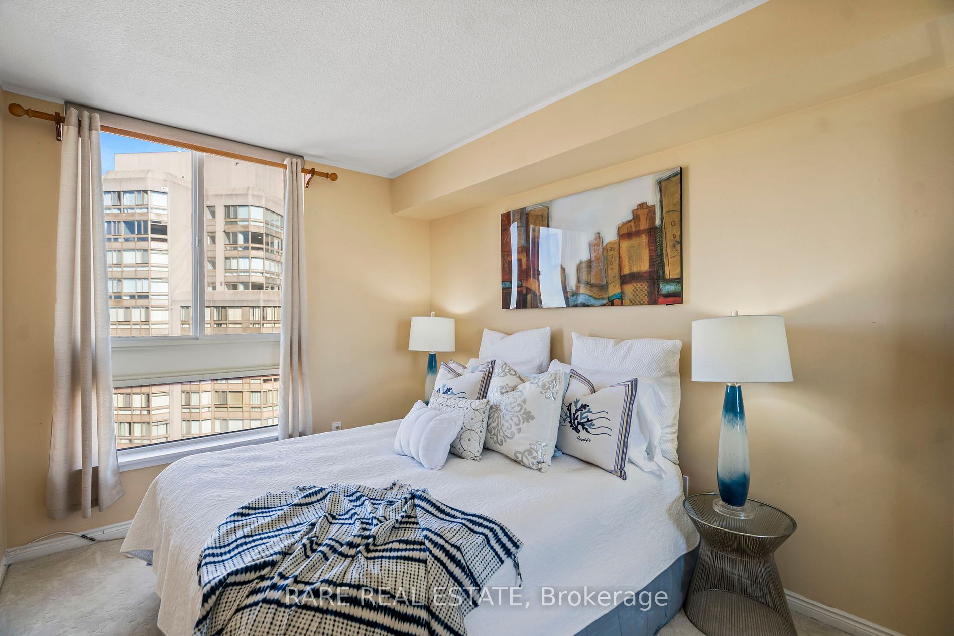 3233 Eglinton Ave E, #1409A