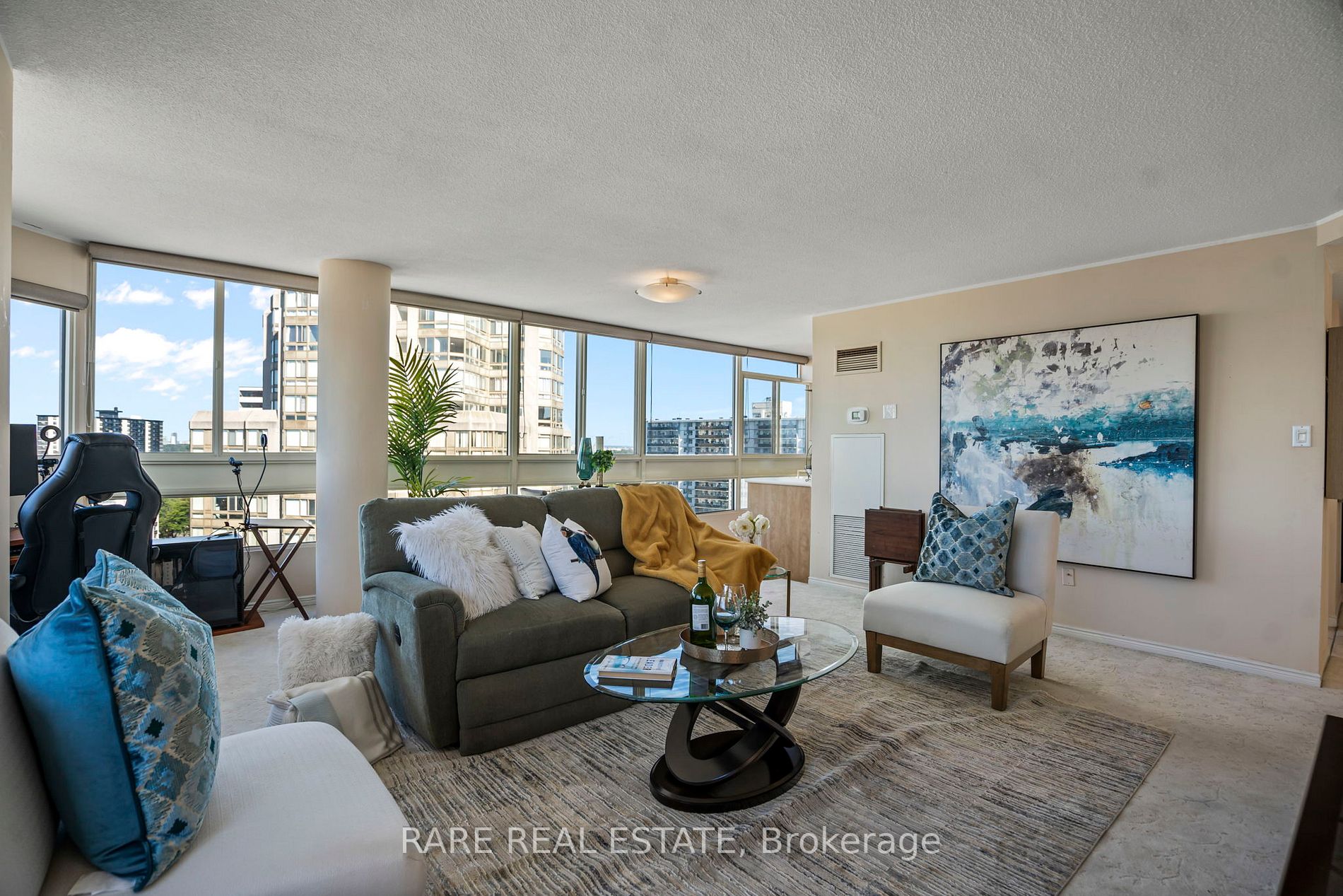 3233 Eglinton Ave E, #1409A