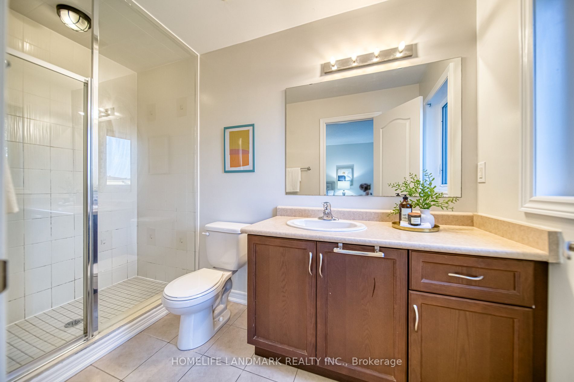 33 Thistlewaite Cres