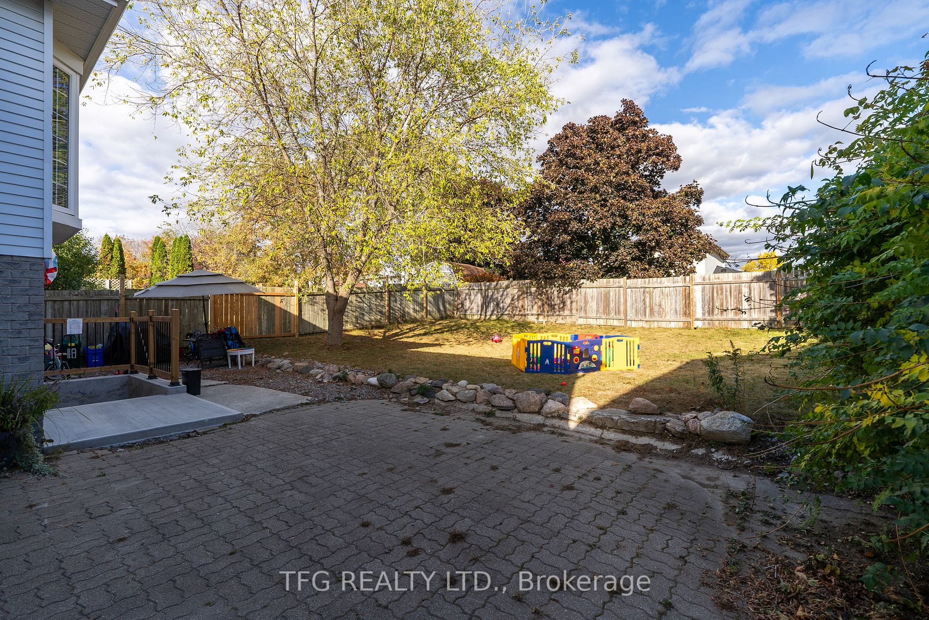 23 Cherry Blossom Cres