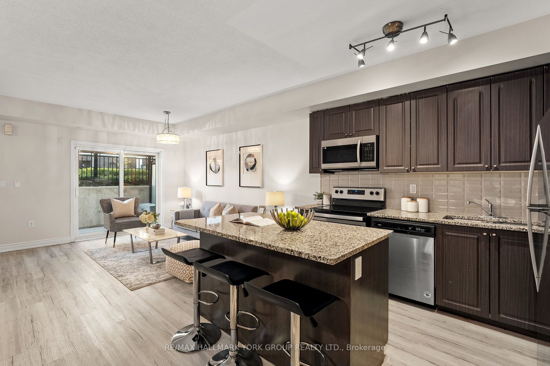 500 Kingbird Grve, #125