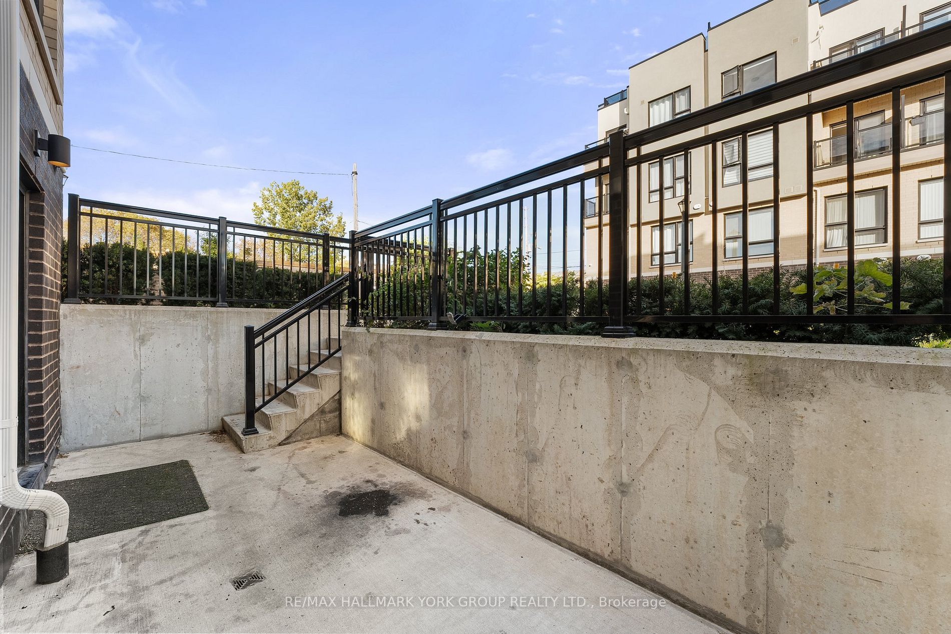 500 Kingbird Grve, #125