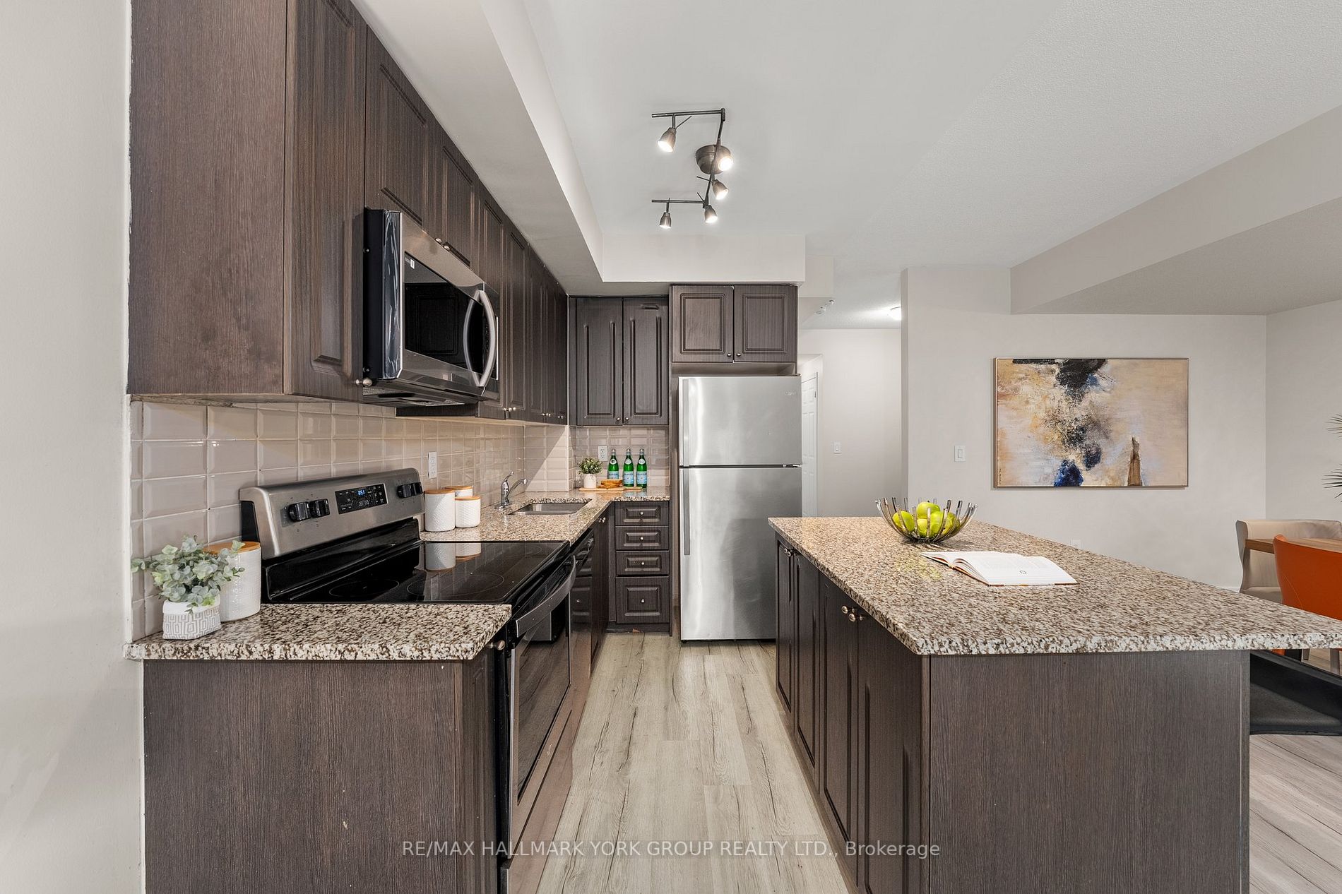 500 Kingbird Grve, #125