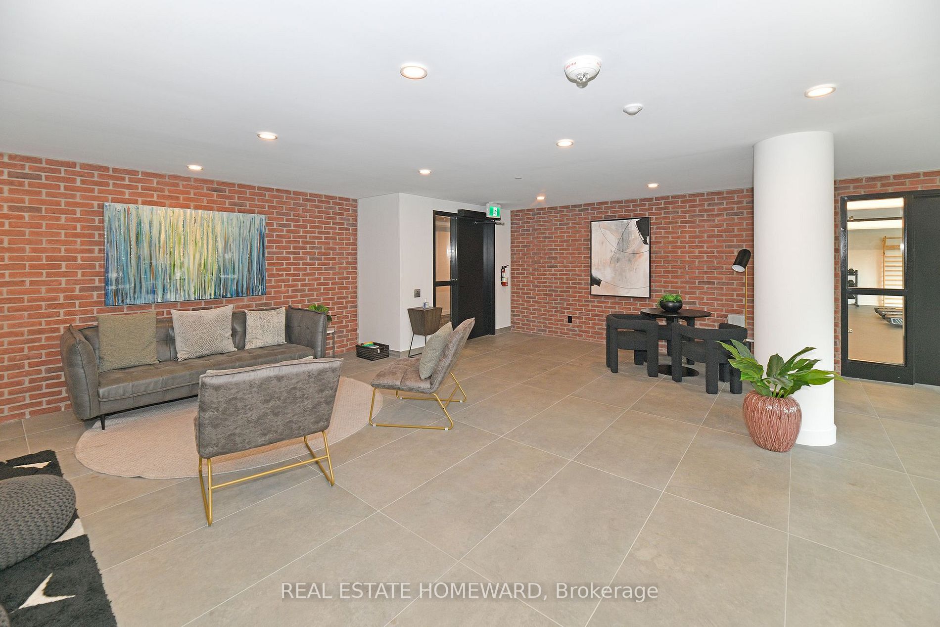 2799 Kingston Rd, #321