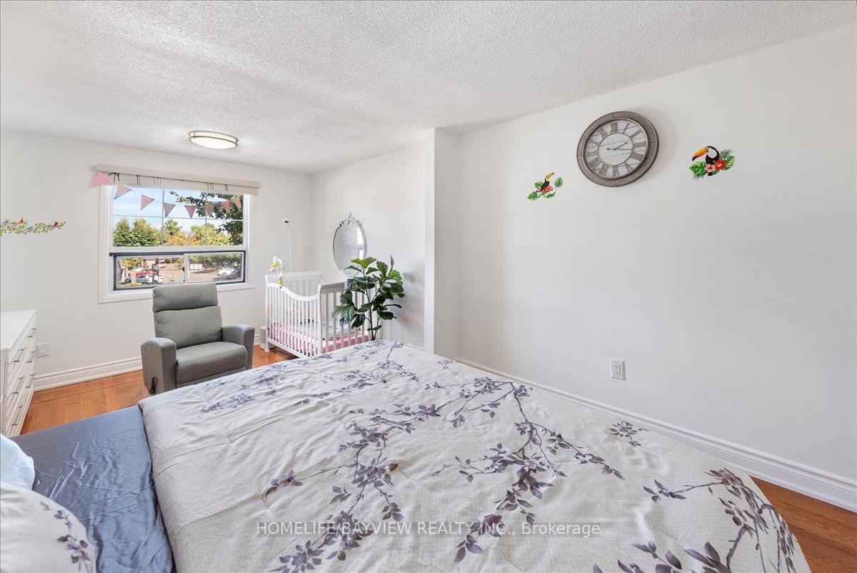 46 Scarfair Pt Way S, #23