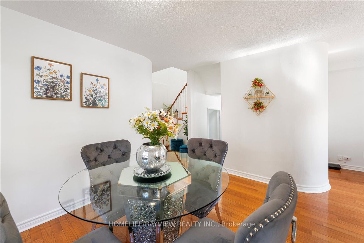 46 Scarfair Pt Way S, #23