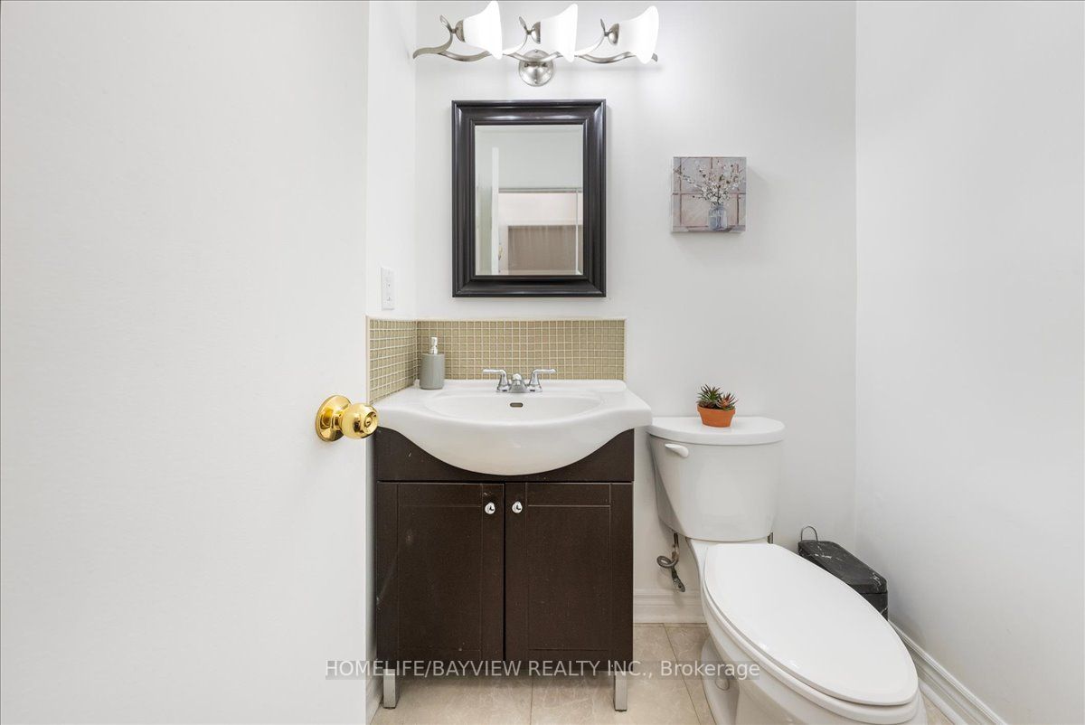 46 Scarfair Pt Way S, #23