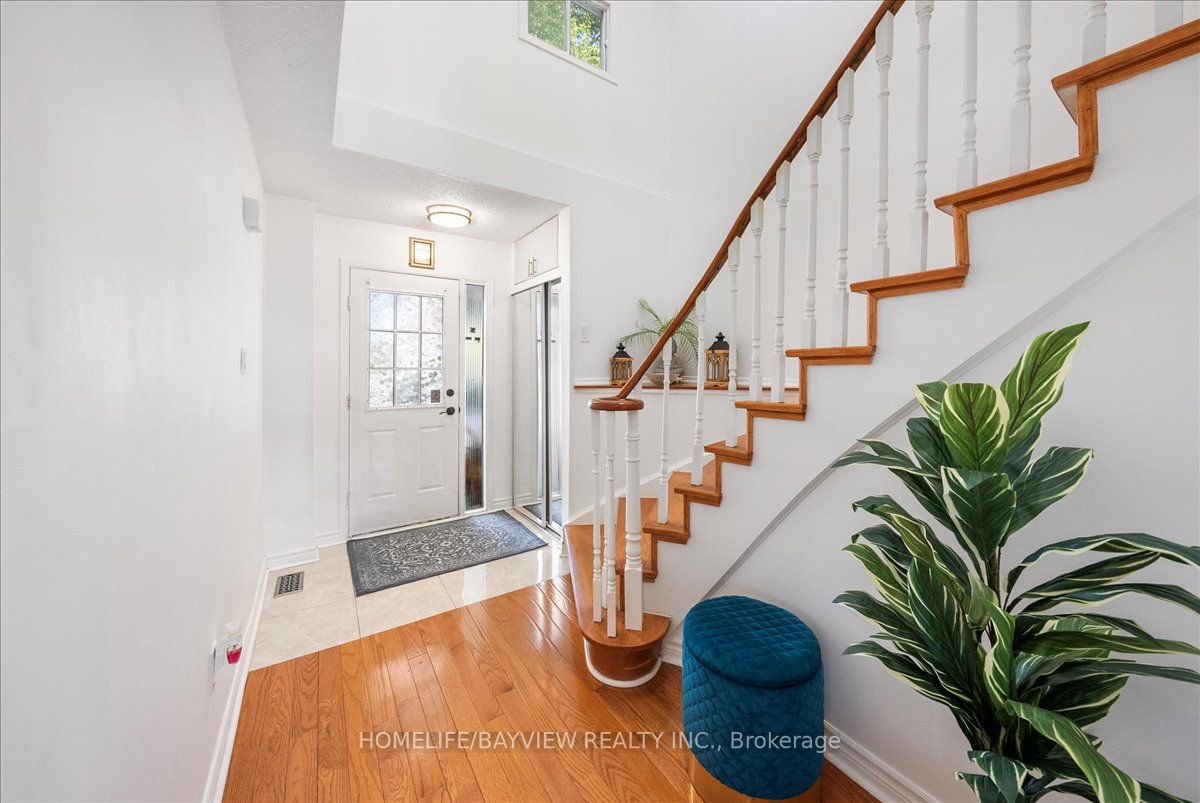 46 Scarfair Pt Way S, #23