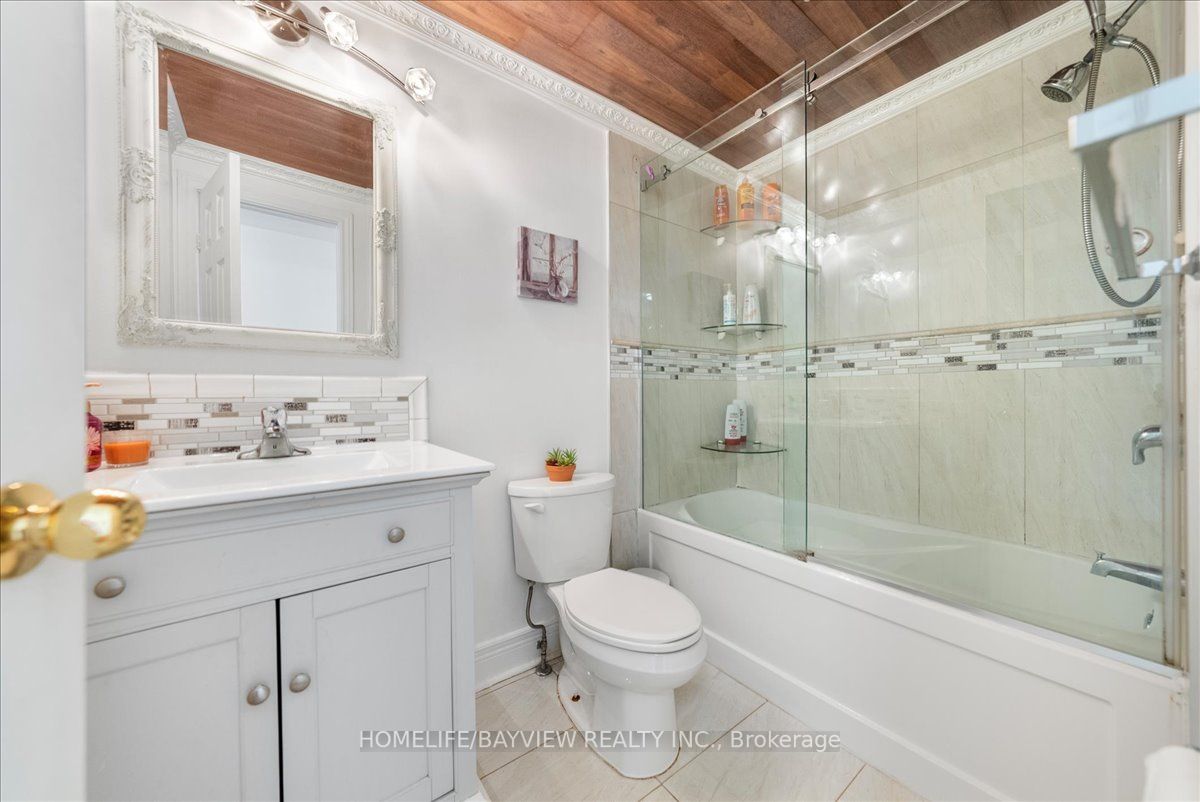 46 Scarfair Pt Way S, #23