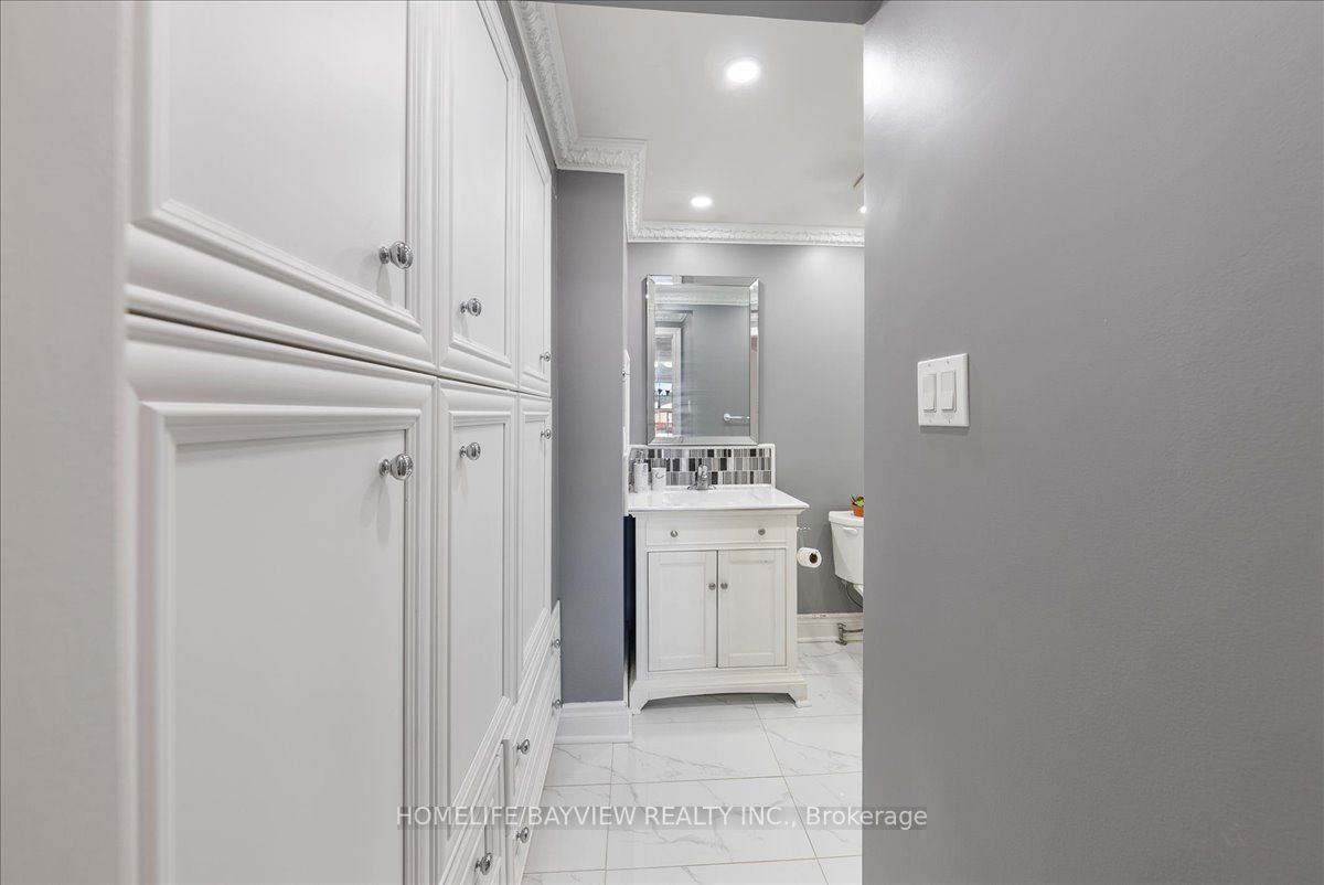 46 Scarfair Pt Way S, #23