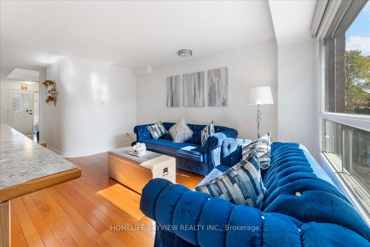 46 Scarfair Pt Way S, #23