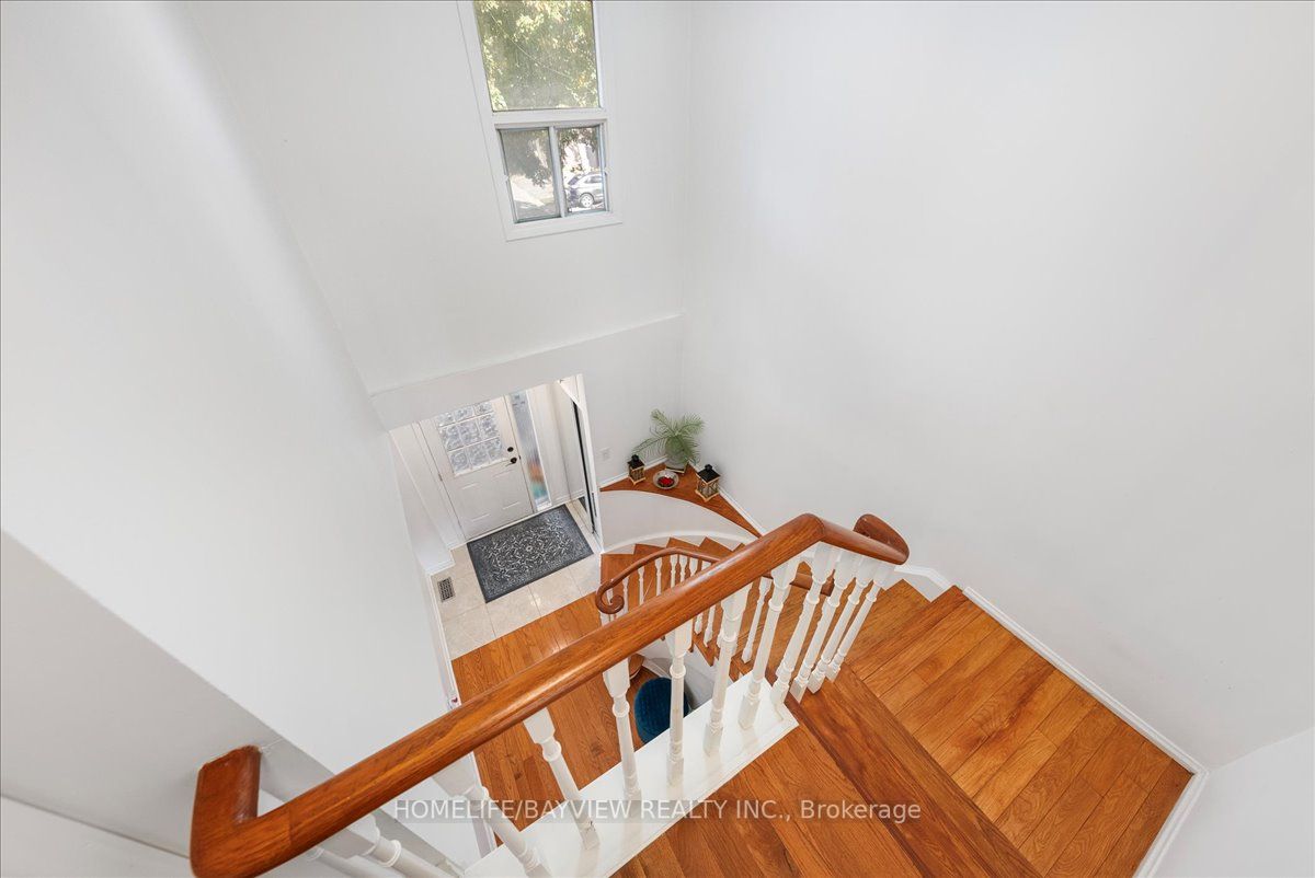 46 Scarfair Pt Way S, #23