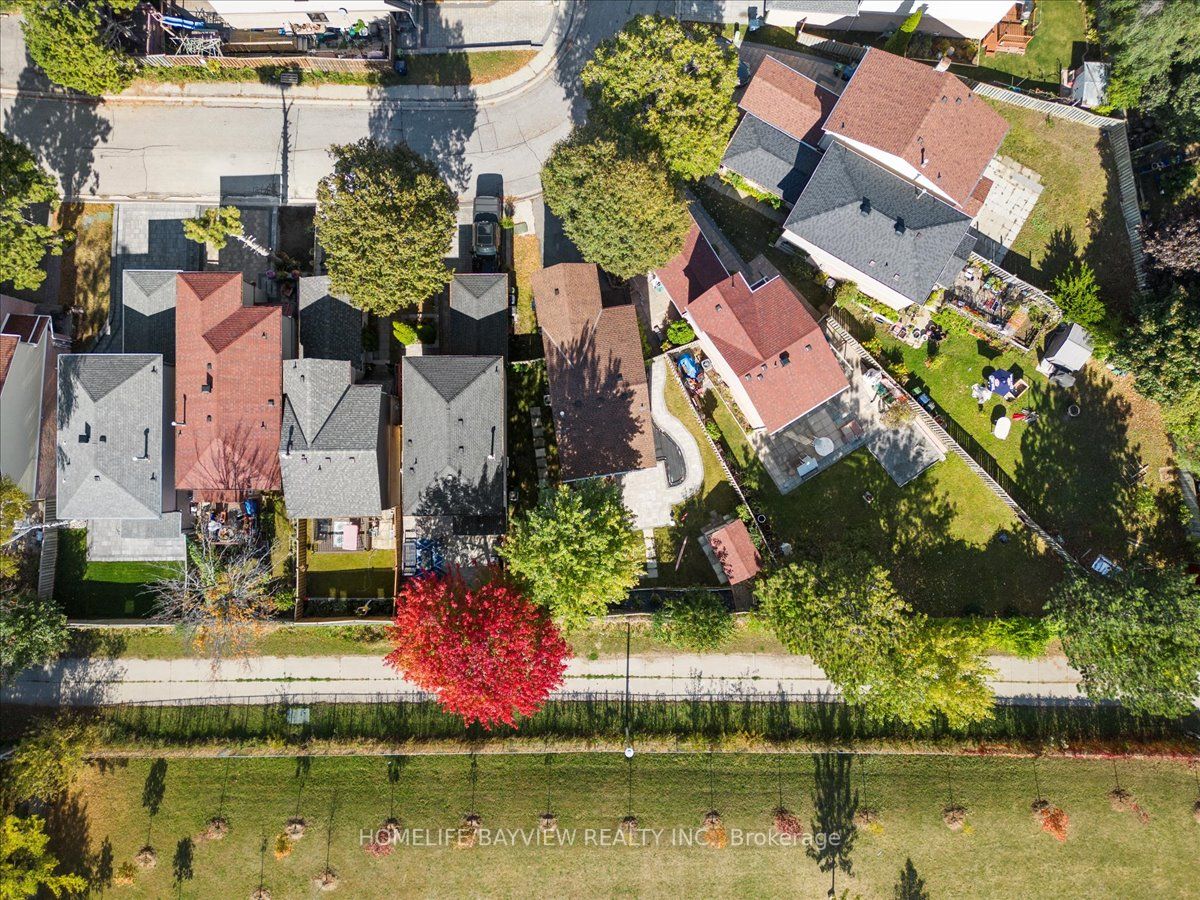 46 Scarfair Pt Way S, #23