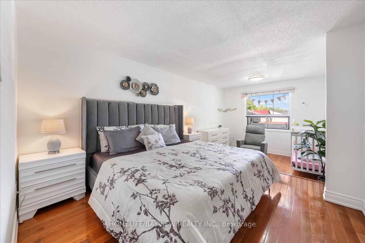 46 Scarfair Pt Way S, #23