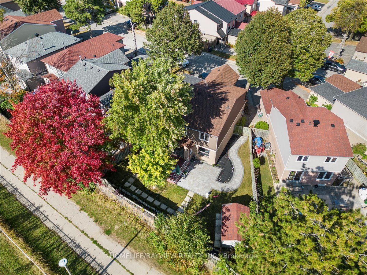 46 Scarfair Pt Way S, #23