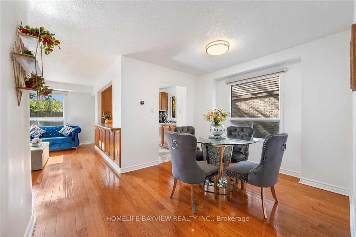 46 Scarfair Pt Way S, #23