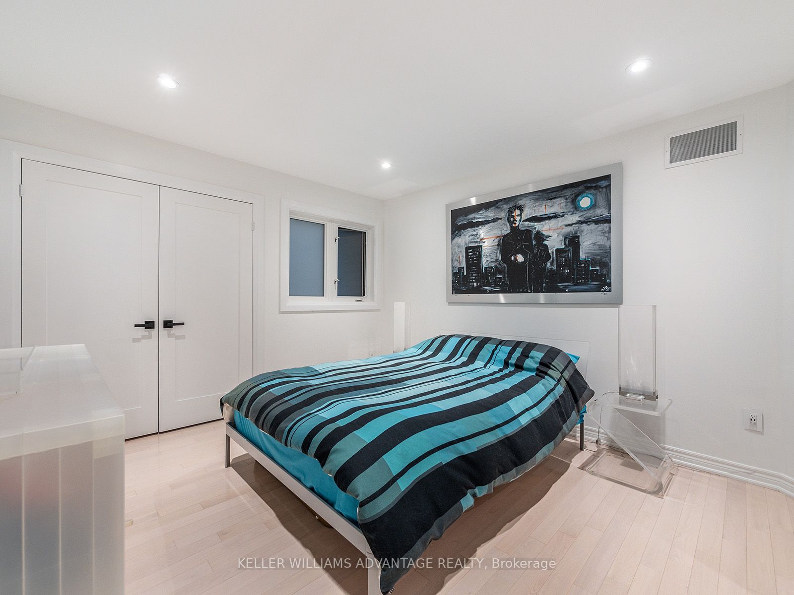 40 Sarah Ashbridge Ave, #Main