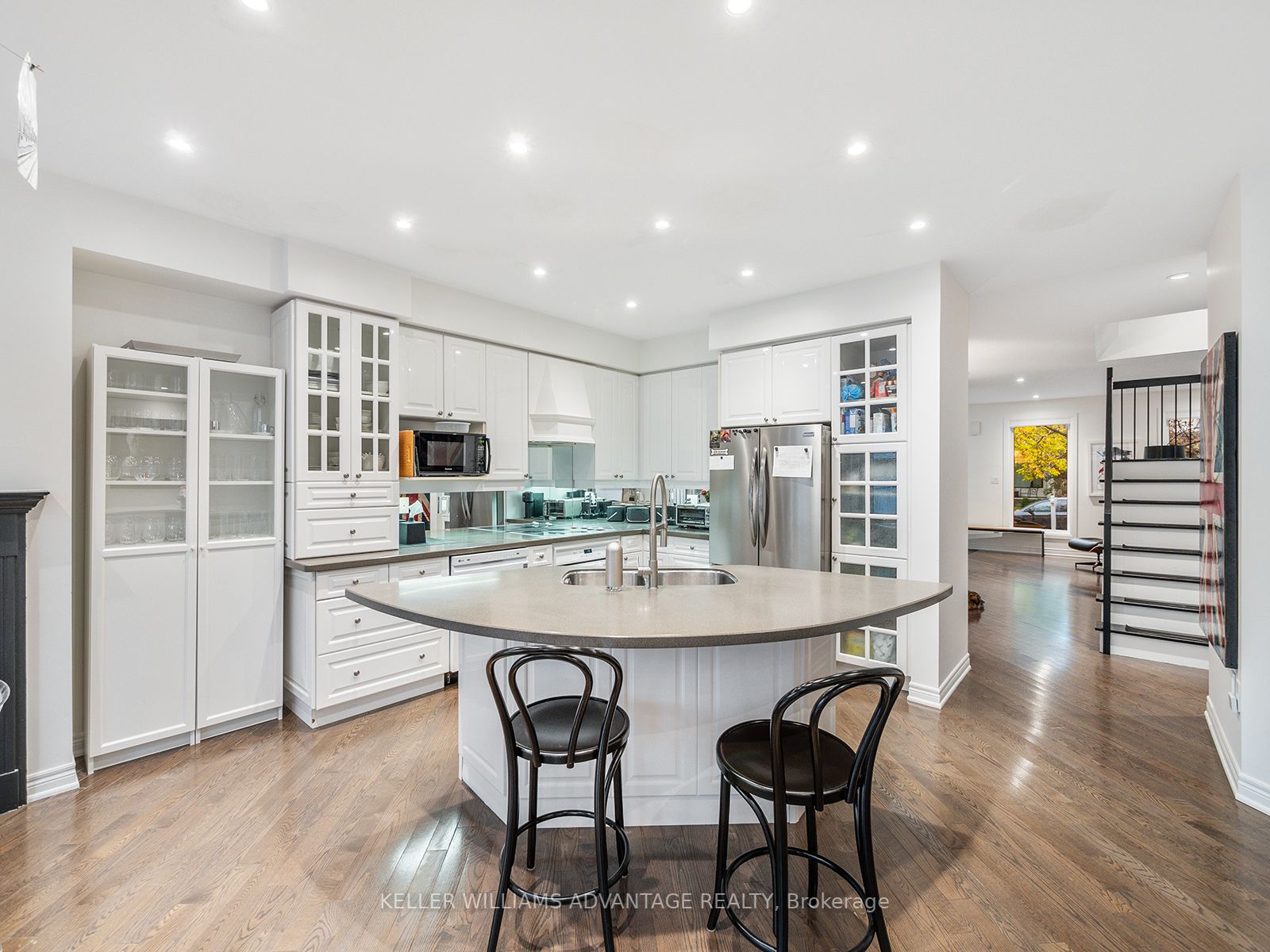 40 Sarah Ashbridge Ave, #Main