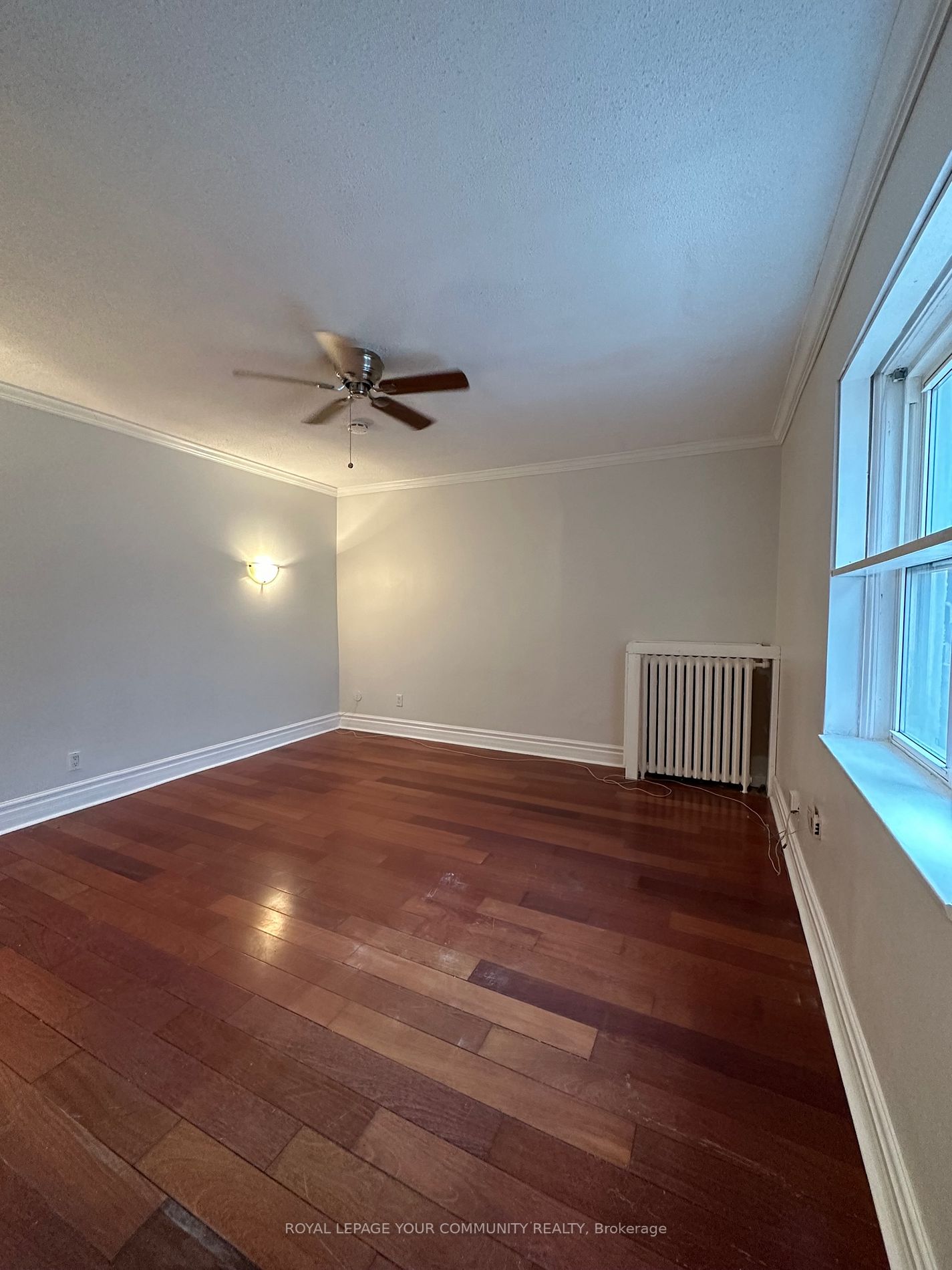 98 Leuty Ave, #B6
