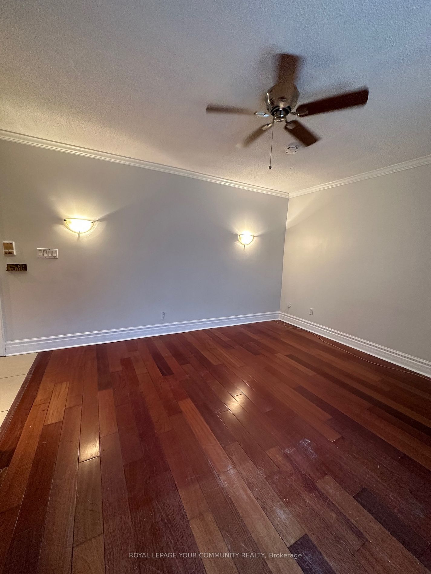 98 Leuty Ave, #B6