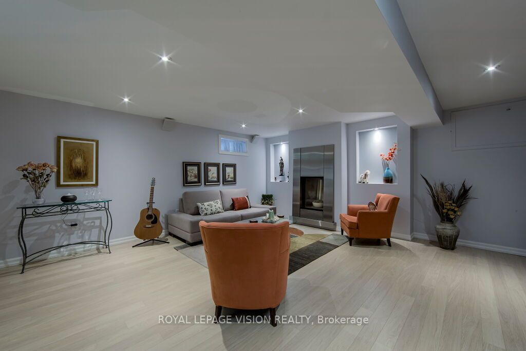 5 Swanston Cres