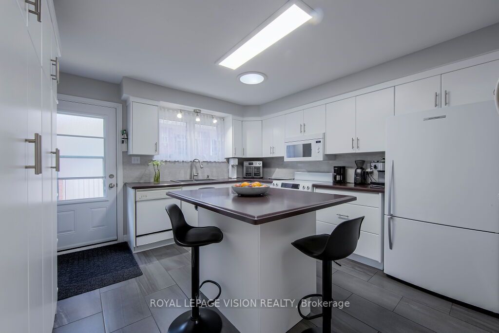 5 Swanston Cres