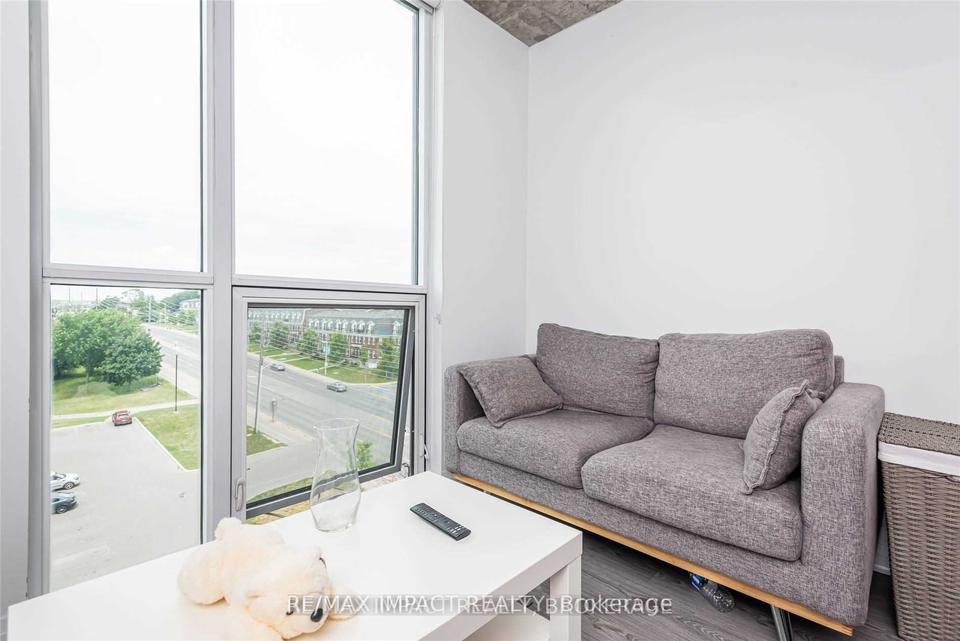 1900 Simcoe Street N, #628