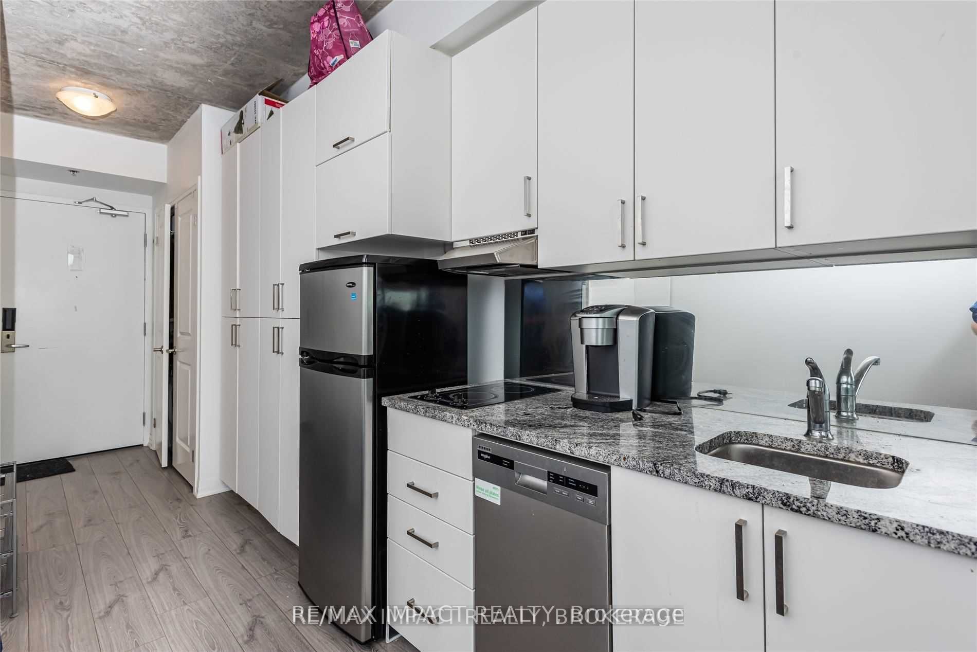 1900 Simcoe Street N, #628