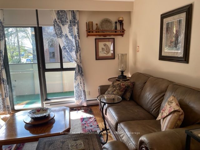 50 Old Kingston Rd, #1-301