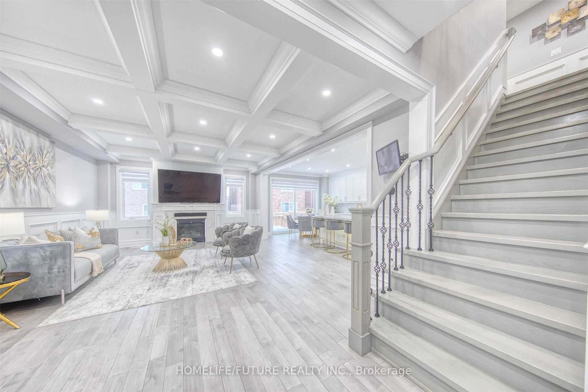1041 Belcourt Street