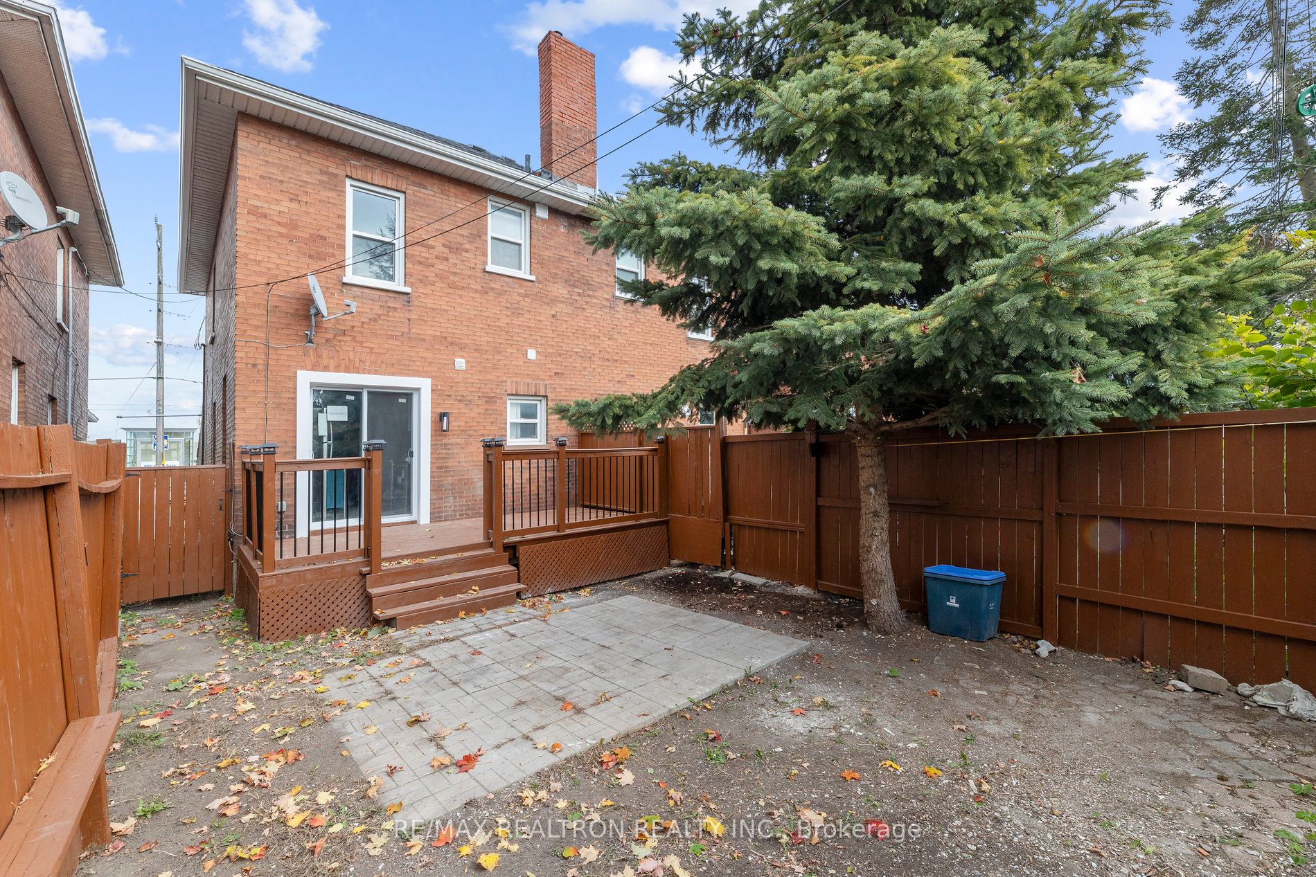 6 Liberty St S
