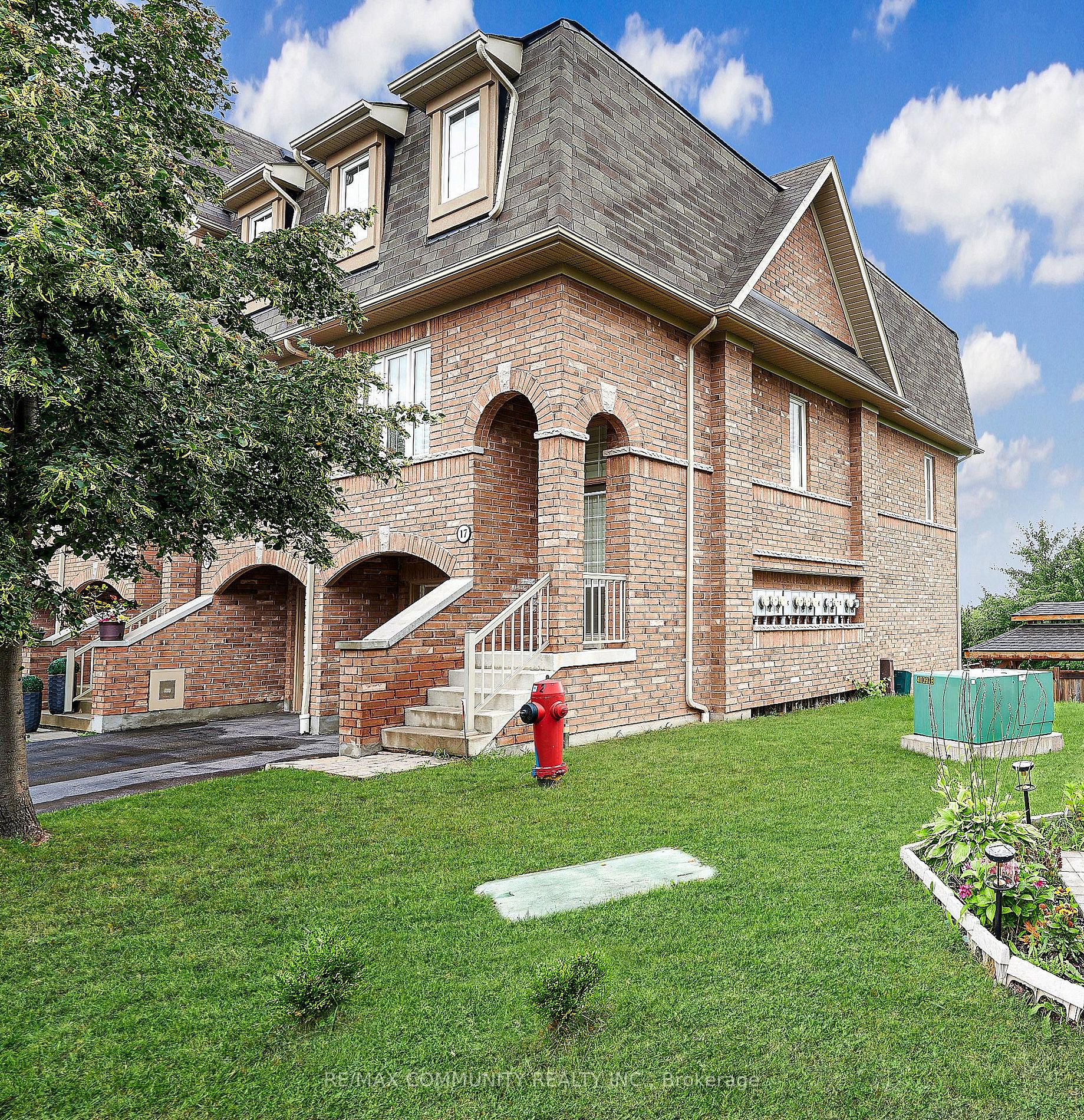 17 Reevesmere Lane