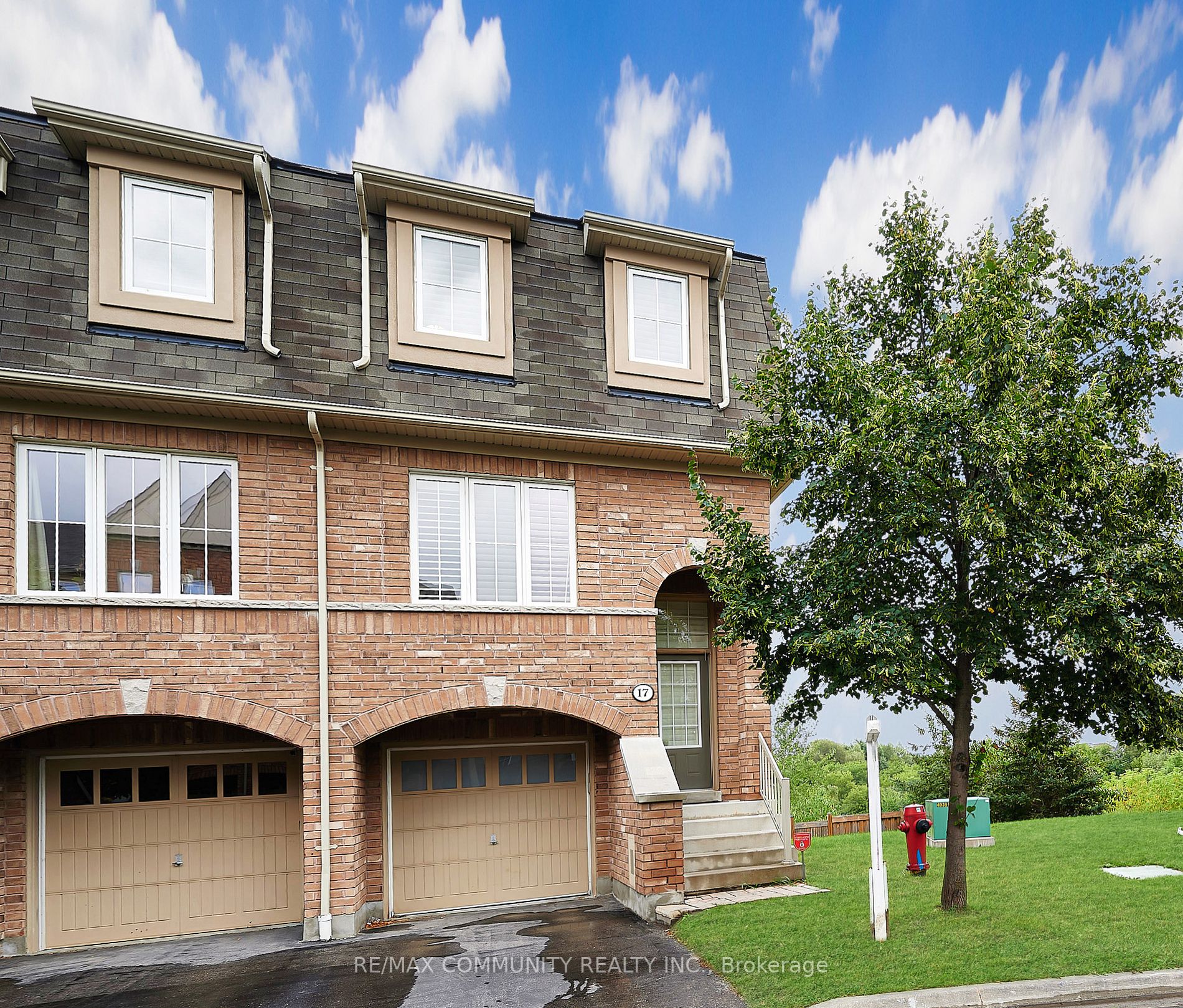 17 Reevesmere Lane