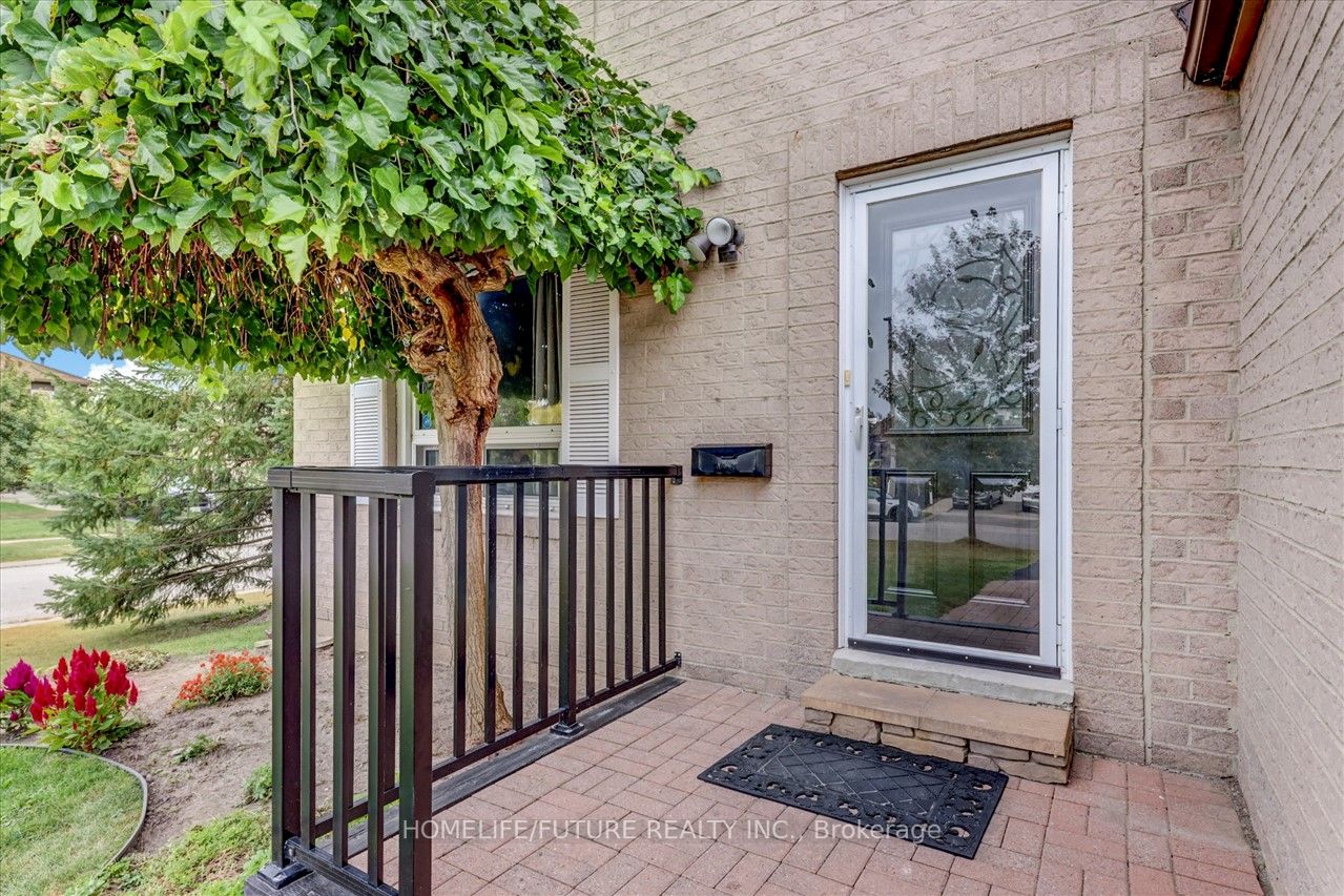 683 Beckworth Sq