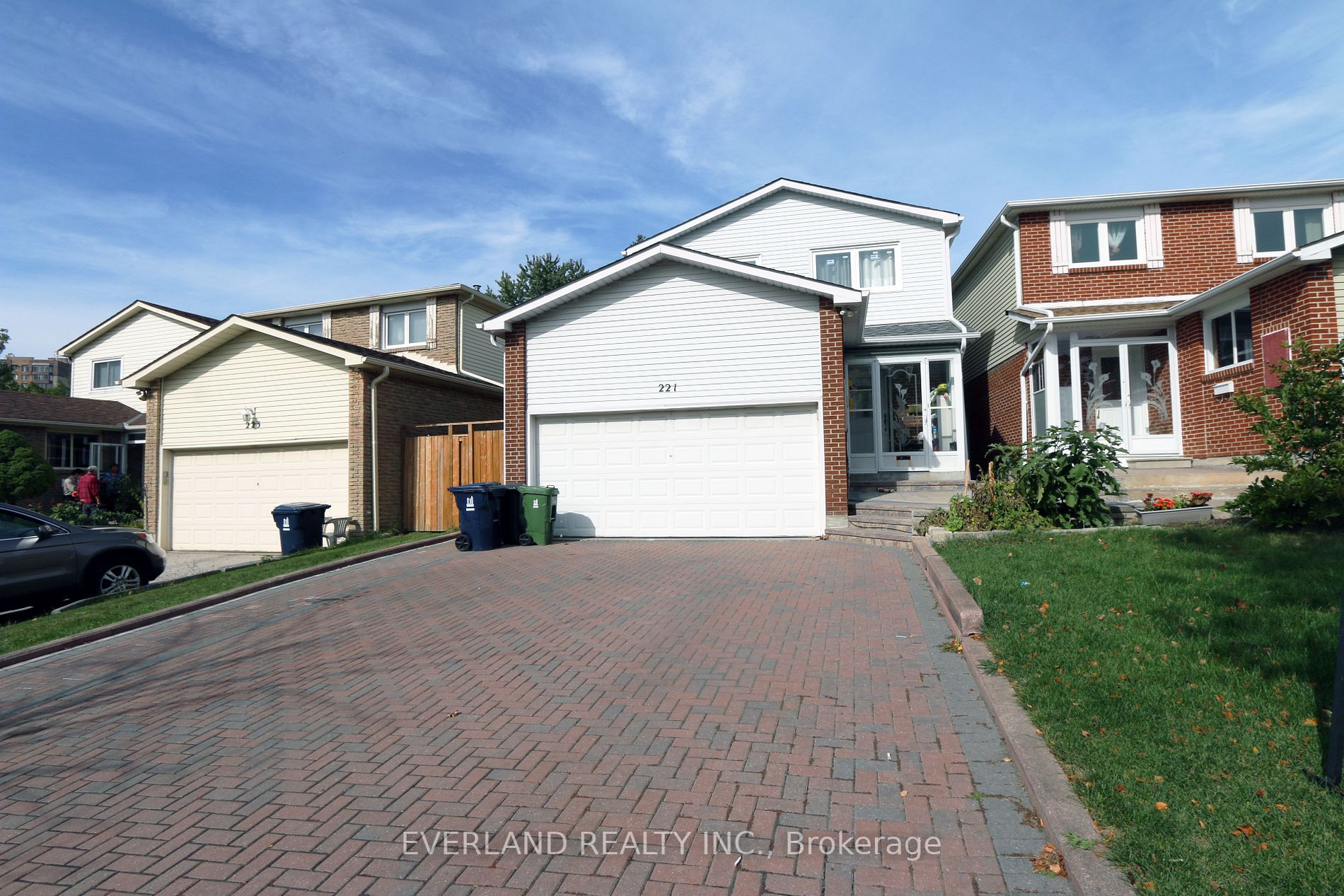221 Placentia Blvd