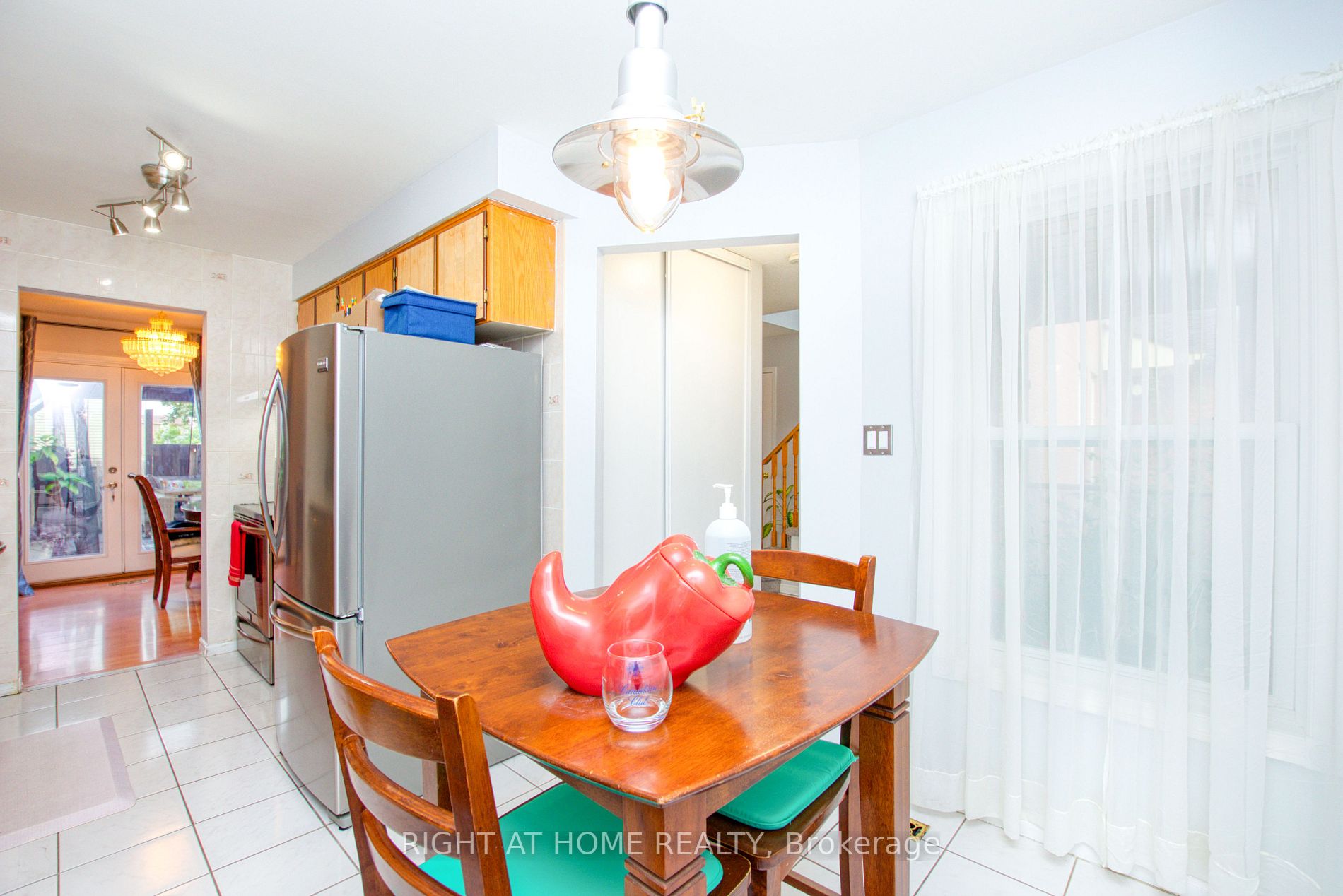 82 Wright Cres