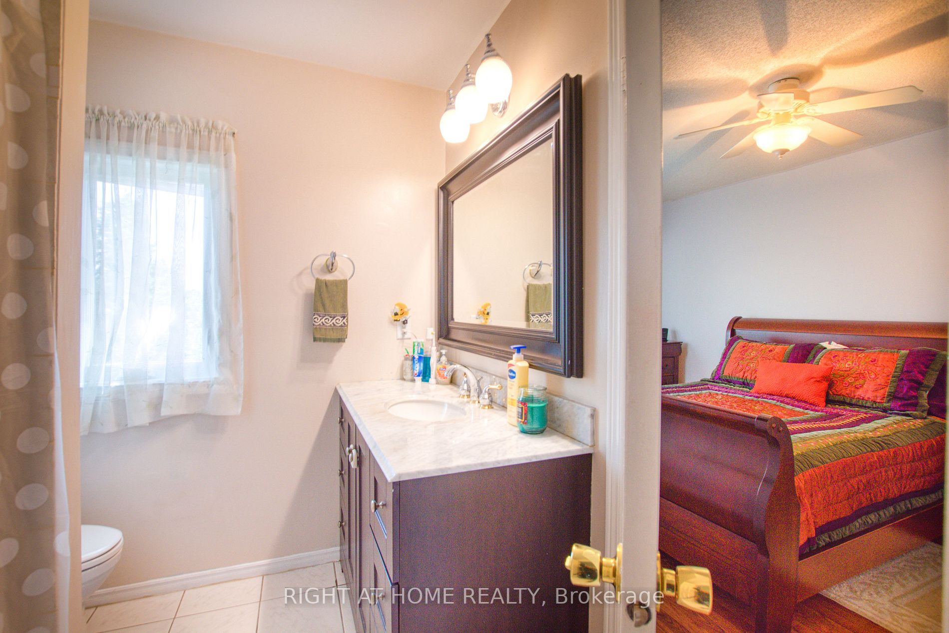 82 Wright Cres