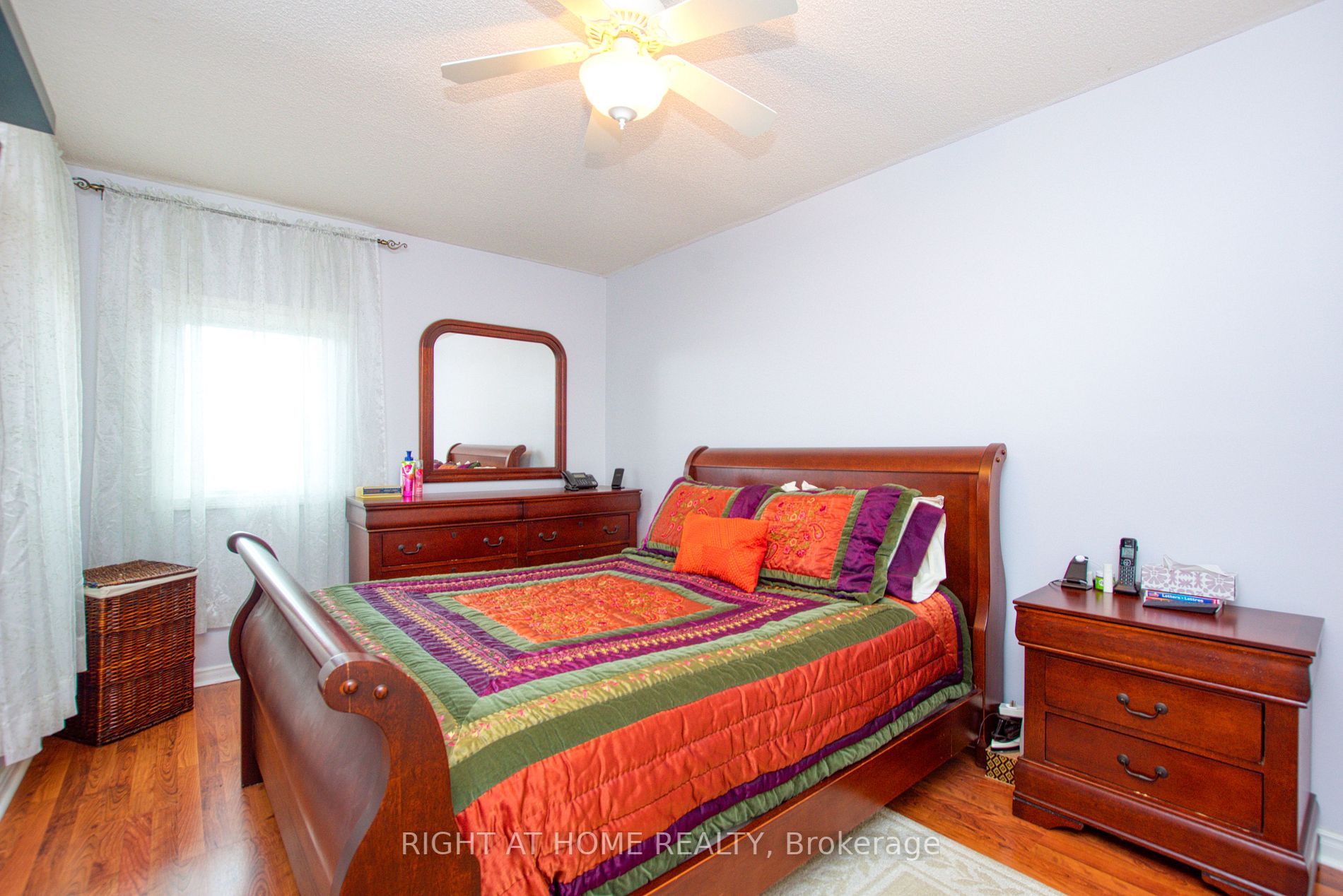 82 Wright Cres