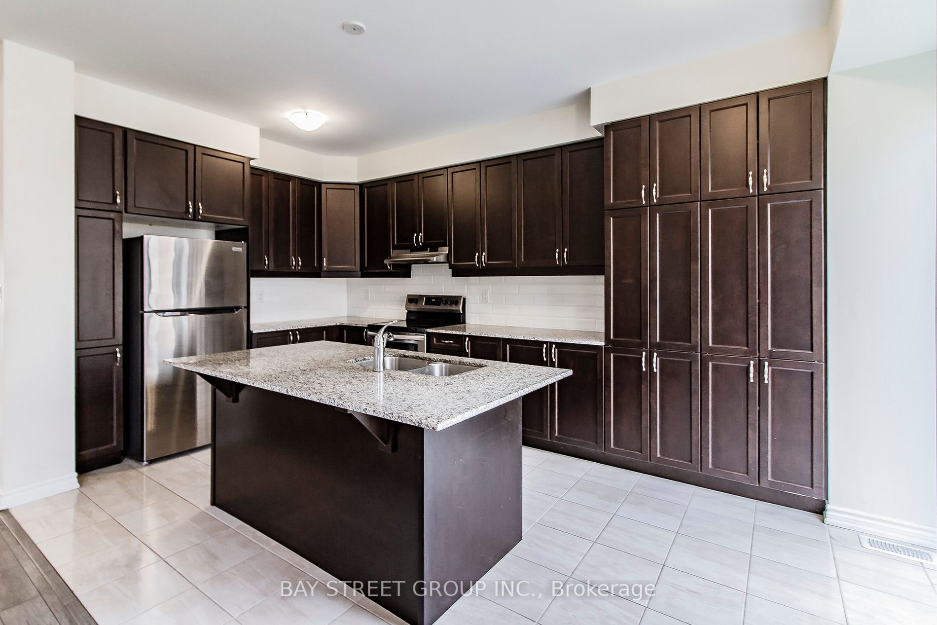 62 Lockyer Drive