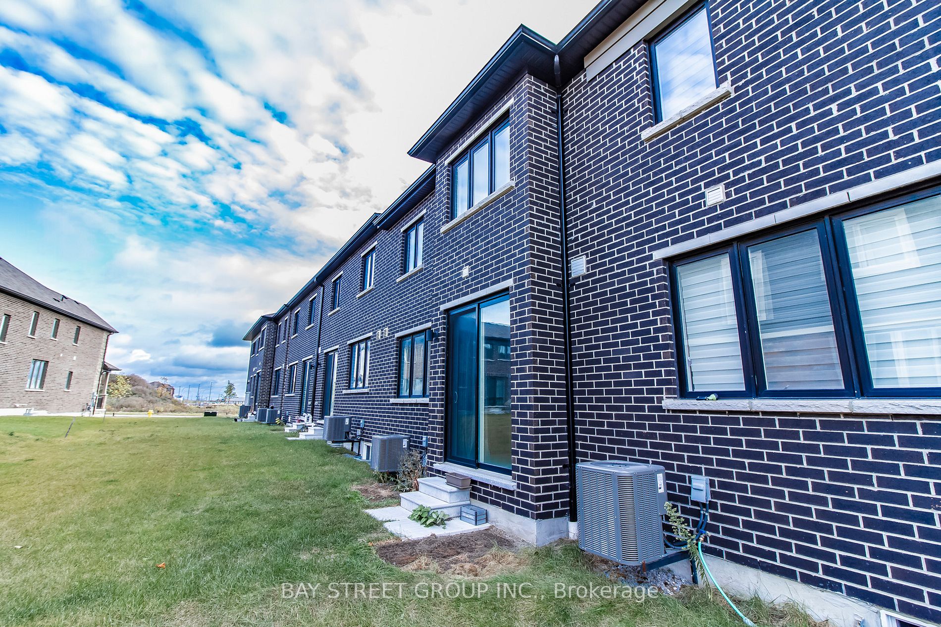 62 Lockyer Drive