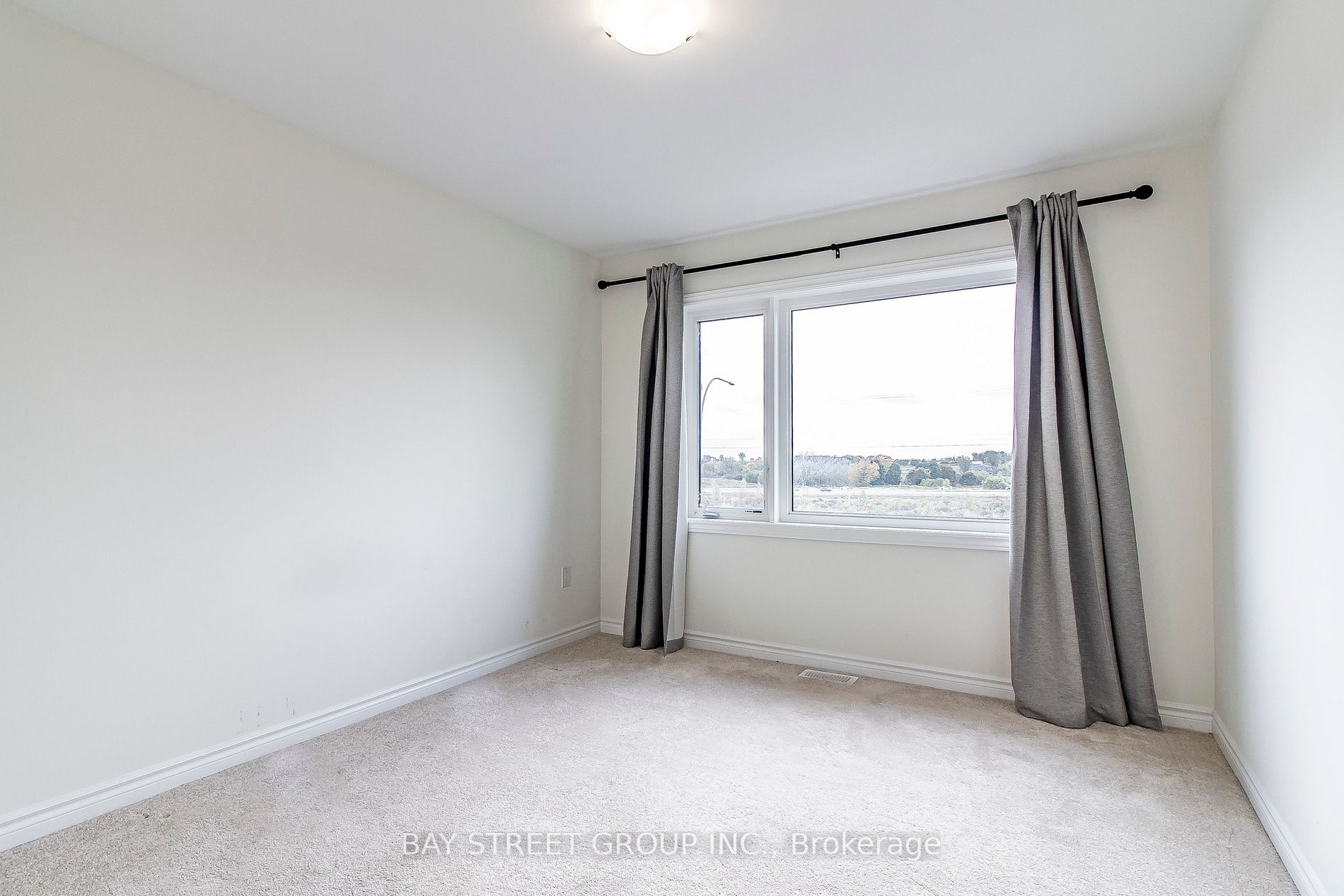 62 Lockyer Drive