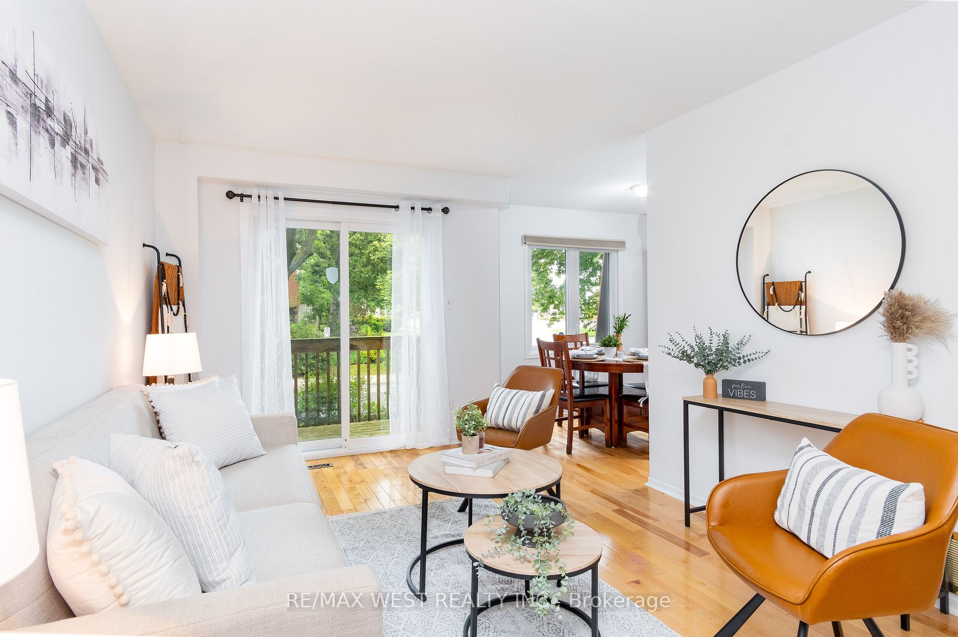 15 Guildwood Pkwy, #16