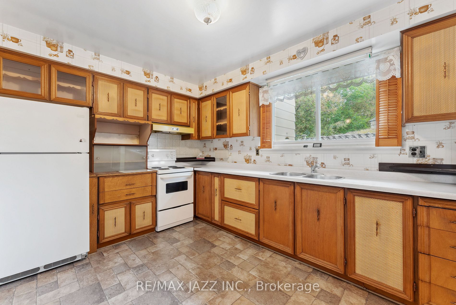 504 Oakwood Ave