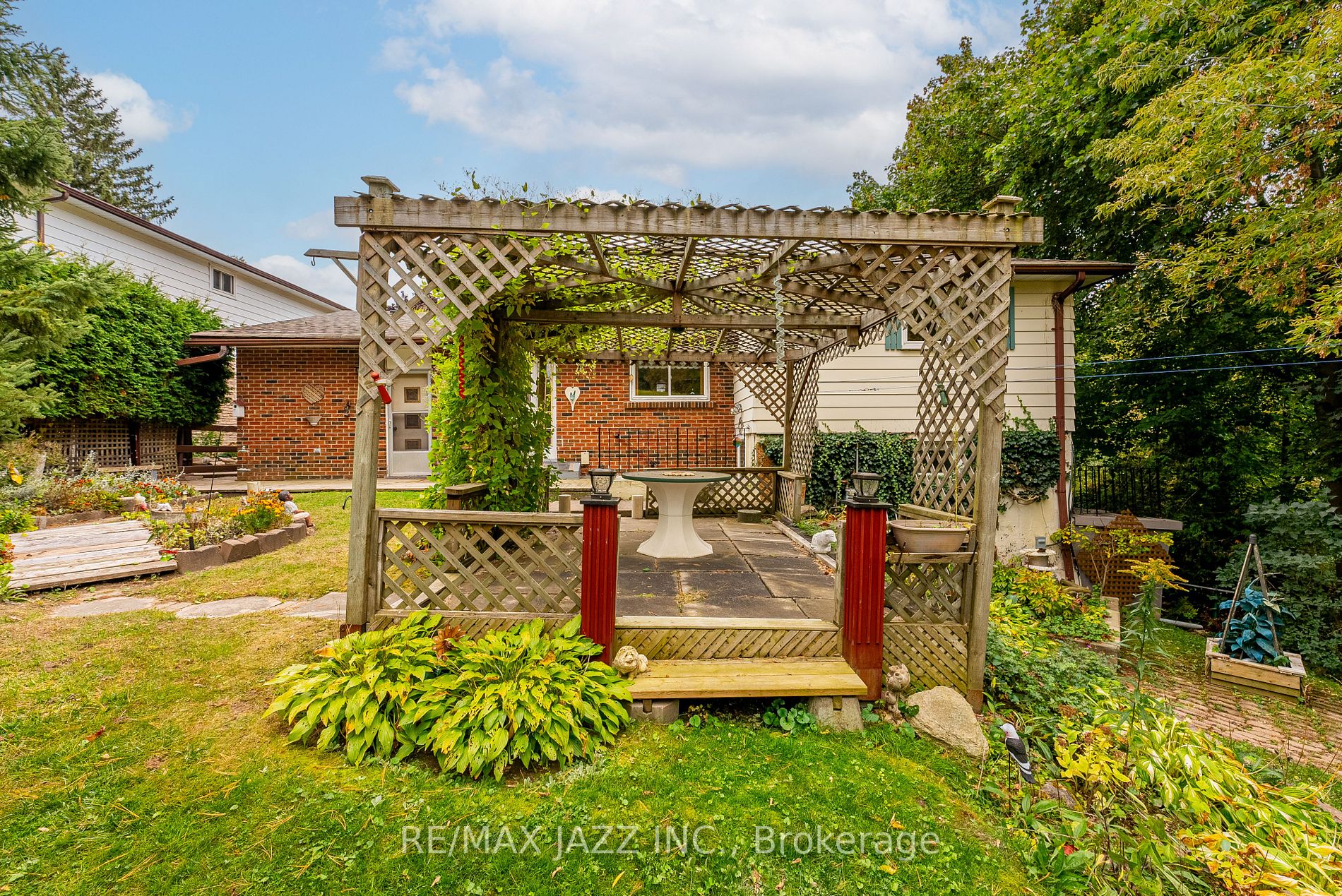 504 Oakwood Ave