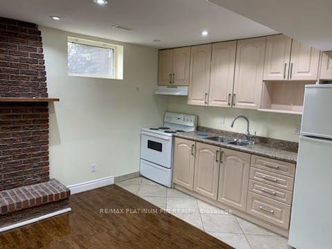 23 Heatherwood Rd