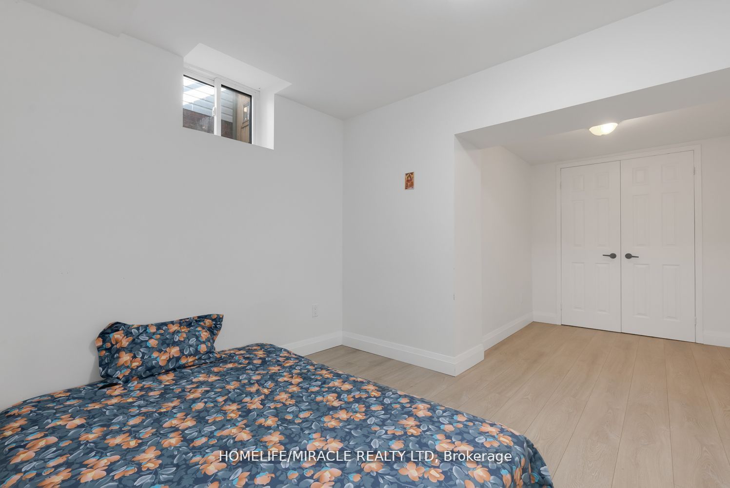 1657 Erindale Cres