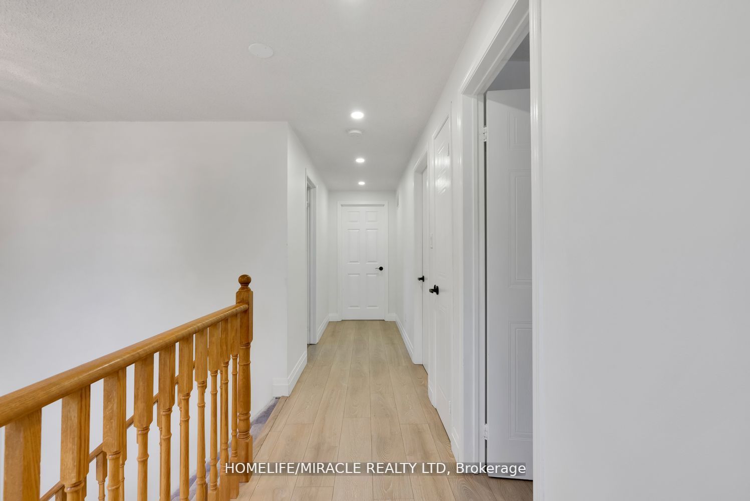 1657 Erindale Cres