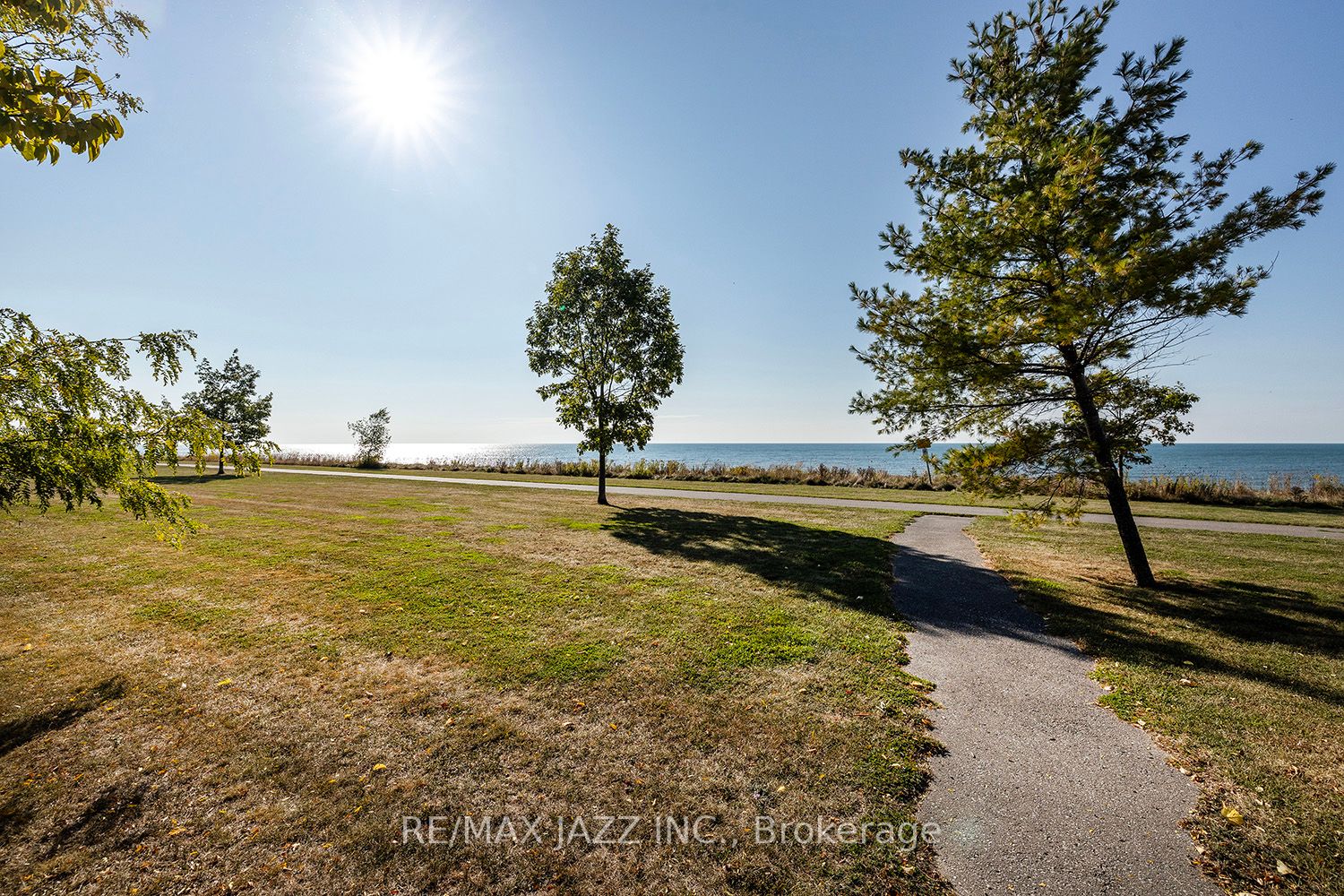 385 Lakebreeze Dr, #304