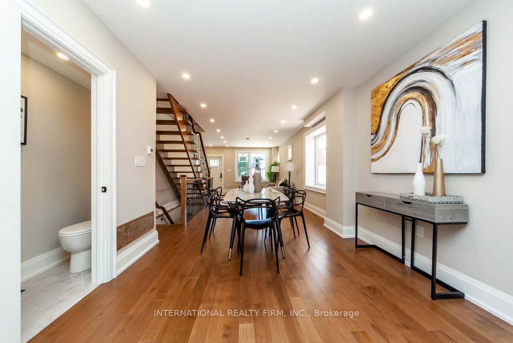 186 Milverton Blvd